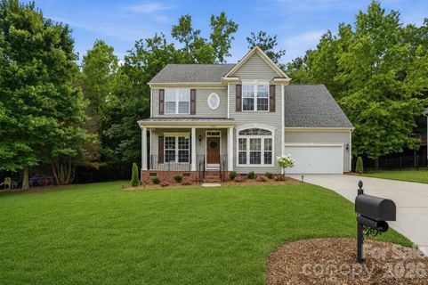 436 Harvest Terrace active home in Autumn Cove At Lake Wylie, Clover, SC