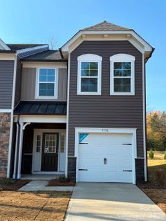 2217 Gladwyne Place pending home in Leigh Park, Charlotte, NC