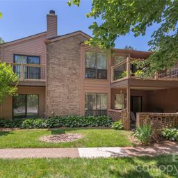 33 Ravencroft Lane