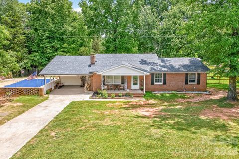 2446 Wood Road