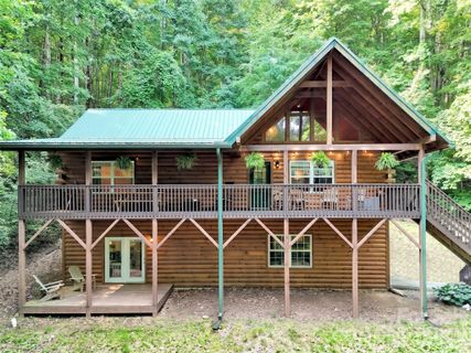 49 Brandywine Road active home in Shadow Woods, Waynesville, NC