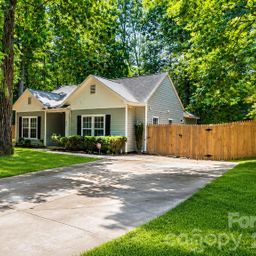 5050 Gibbons Link Road