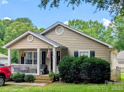 127 Pratt Street pending home in Adams Bluff, Belmont, NC