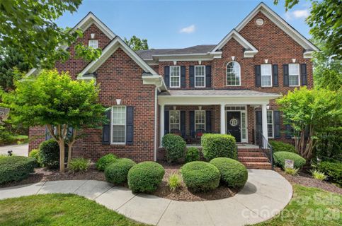 9220 Kensington Forest Drive pending home in Kensington Forest, Harrisburg, NC