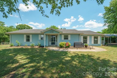 1782 Cat Square Road