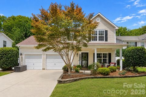 Homes in Oakhurst, Cornelius