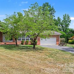 207 Sills Drive