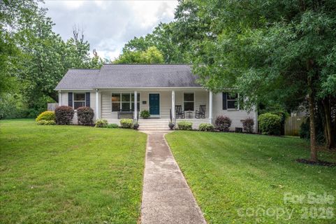 5201 Glenham Drive pending home in Madison Park, Charlotte, NC