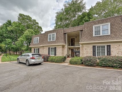 Homes in Trianon, Charlotte