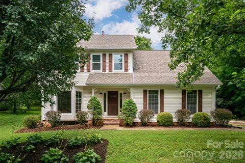 204 Windsor Forest Circle active home in Windsor Forest, Fletcher, NC