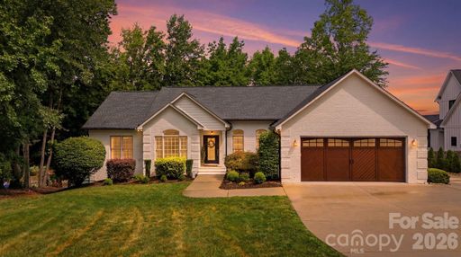7559 Rabbit Circle pending home in Blackstone Bay, Denver, NC