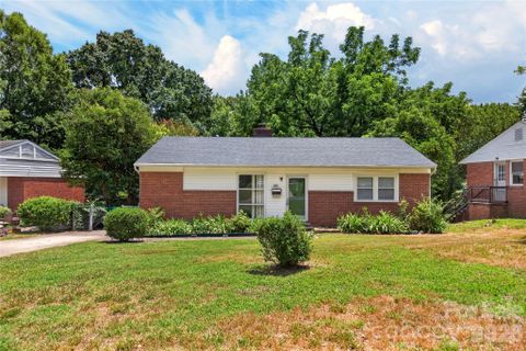 520 Inwood Drive pending home in Madison Park, Charlotte, NC