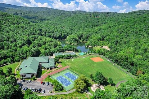 109 Laurel Lane active home in Charter Hills, Beech Mountain, NC
