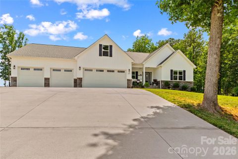 Homes in Castlegate, Statesville