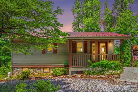 3526 Dogwood Lane active home in Silver Creek, Morganton, NC