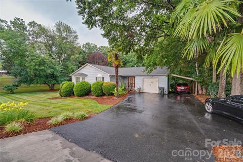 1271 India Hook Road pending home in Fewell Estates, Rock Hill, SC