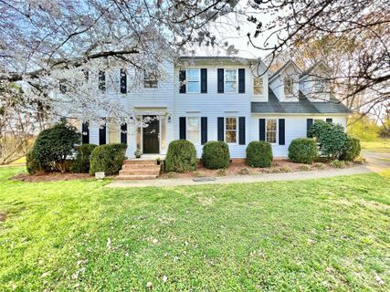 148 Steeplechase Circle sold home in Steeple Chase, Waxhaw, NC