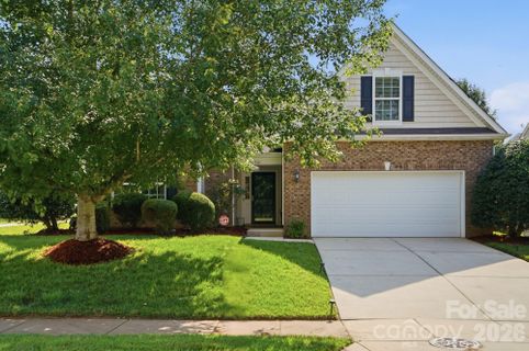 301 Augustus Lane pending home in Dutchmans Ridge, Mount Holly, NC