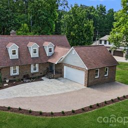 4724 Weddington Matthews Road