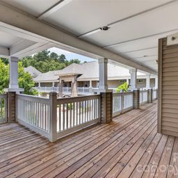 8955 Rosalyn Glen Road