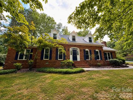 271 Ikerd Drive pending home in Town Creek, Concord, NC