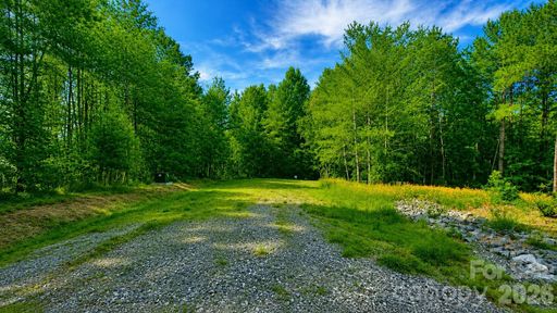 Cb17 Emerald Court active home in The Coves Mountain River Club, Lenoir, NC