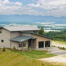 24 S Watchman Drive