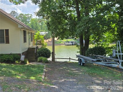 0 Pinehaven Drive pending home in Pinehaven, Badin Lake, NC