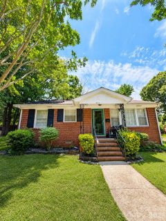 4310 Gillespie Court active home in Robinhood Woods, Charlotte, NC