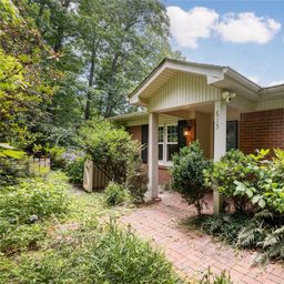 615 Goldview Drive