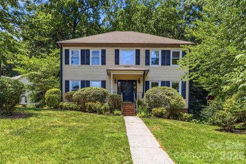 6933 Albaneen Court pending home in Silverwood, Charlotte, NC