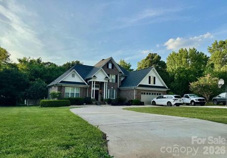 1093 Fairfield Drive