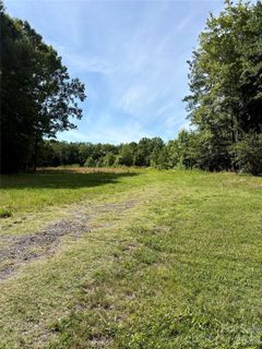 1323 Hill Road