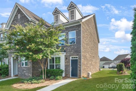 11451 Red Rust Lane active home in Rea Farms, Charlotte, NC