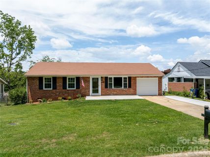 Homes in Knollwood, Asheville