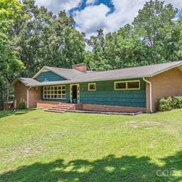 112 Crestwood Circle