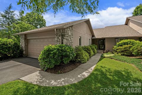 52 Clubside Drive active home in Beaverdam Run, Asheville, NC
