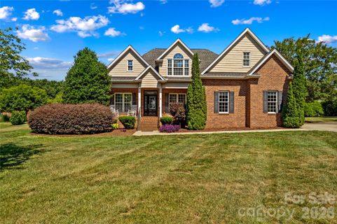 185 Upper Oak Drive pending home in Meadow Oaks, Statesville, NC