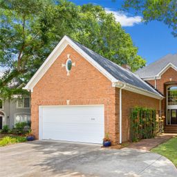 636 Landsdowne Court