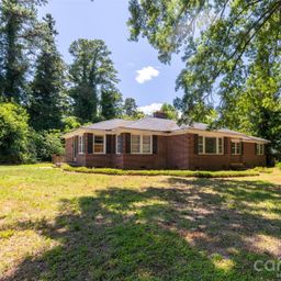 1151 Evergreen Circle