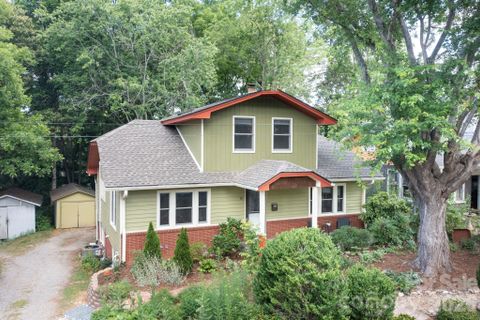 15 Westgate Road pending home in West Asheville, Asheville, NC