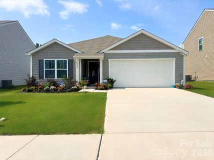 585 N Sparkleberry Street pending home in Woodhaven, Chester, SC