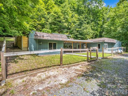 707 Cascade Trail