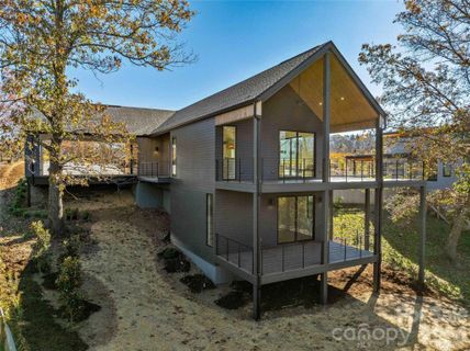 511 Wilma Dykeman Trail active home in Olivette, Asheville, NC