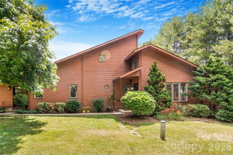 601 Woodfield Drive pending home in Woodfield Condos, Asheville, NC
