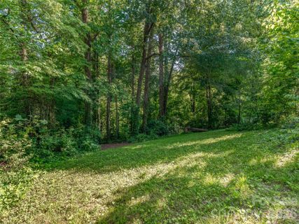 103 Aurora Drive pending home in Kenilworth, Asheville, NC