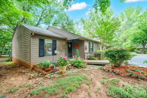 116 Cedar Hollow Street