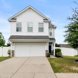 833 Georgia Oak Lane