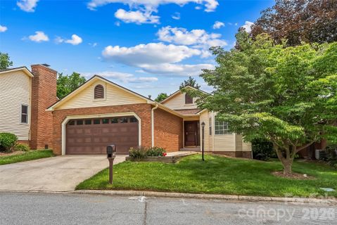 137 Exeter Court active home in Plantation Walk, Hendersonville, NC