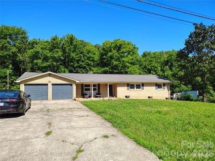 213 Lakeview Drive pending home in Valhalla, Harrisburg, NC
